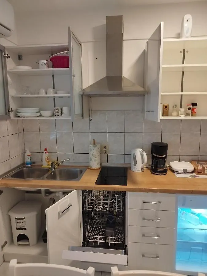 J.K-2 Apartman Zára