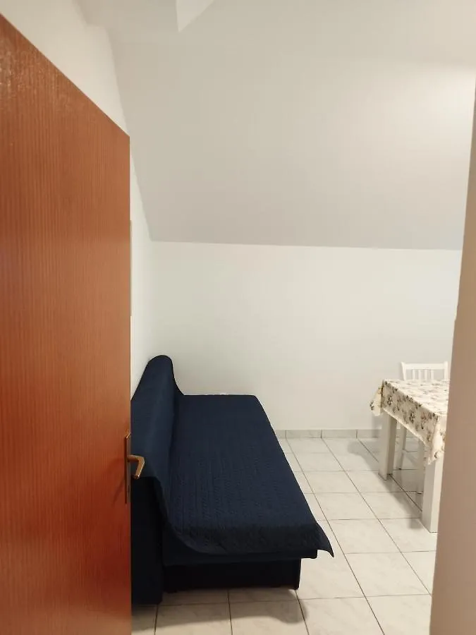 J.K-2 Apartman Zára