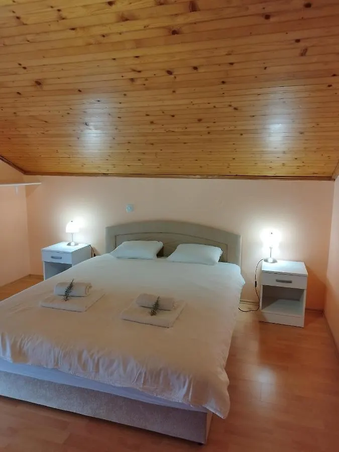 J.K-2 Apartman Zára