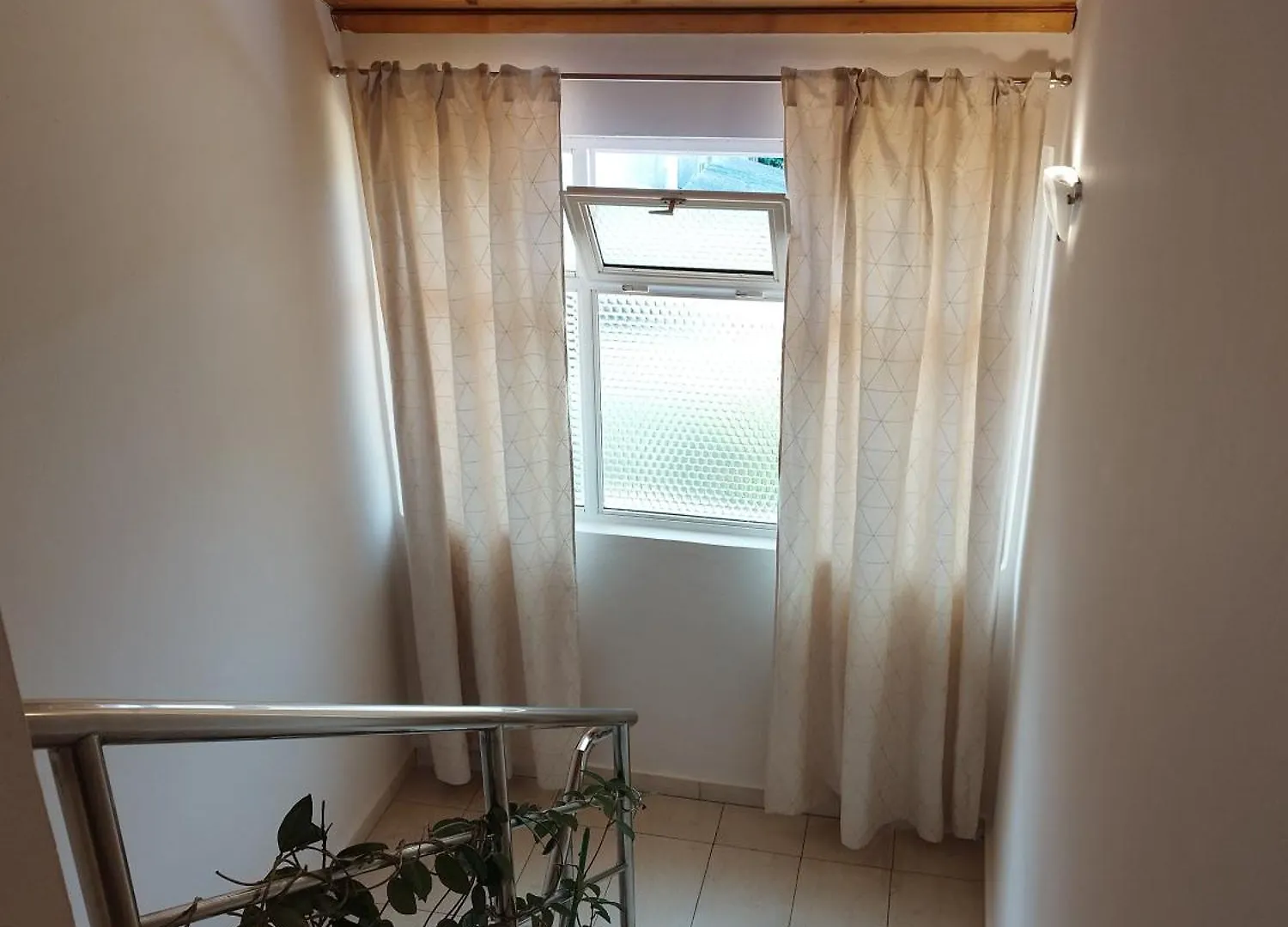 J.K-2 Apartman Zára