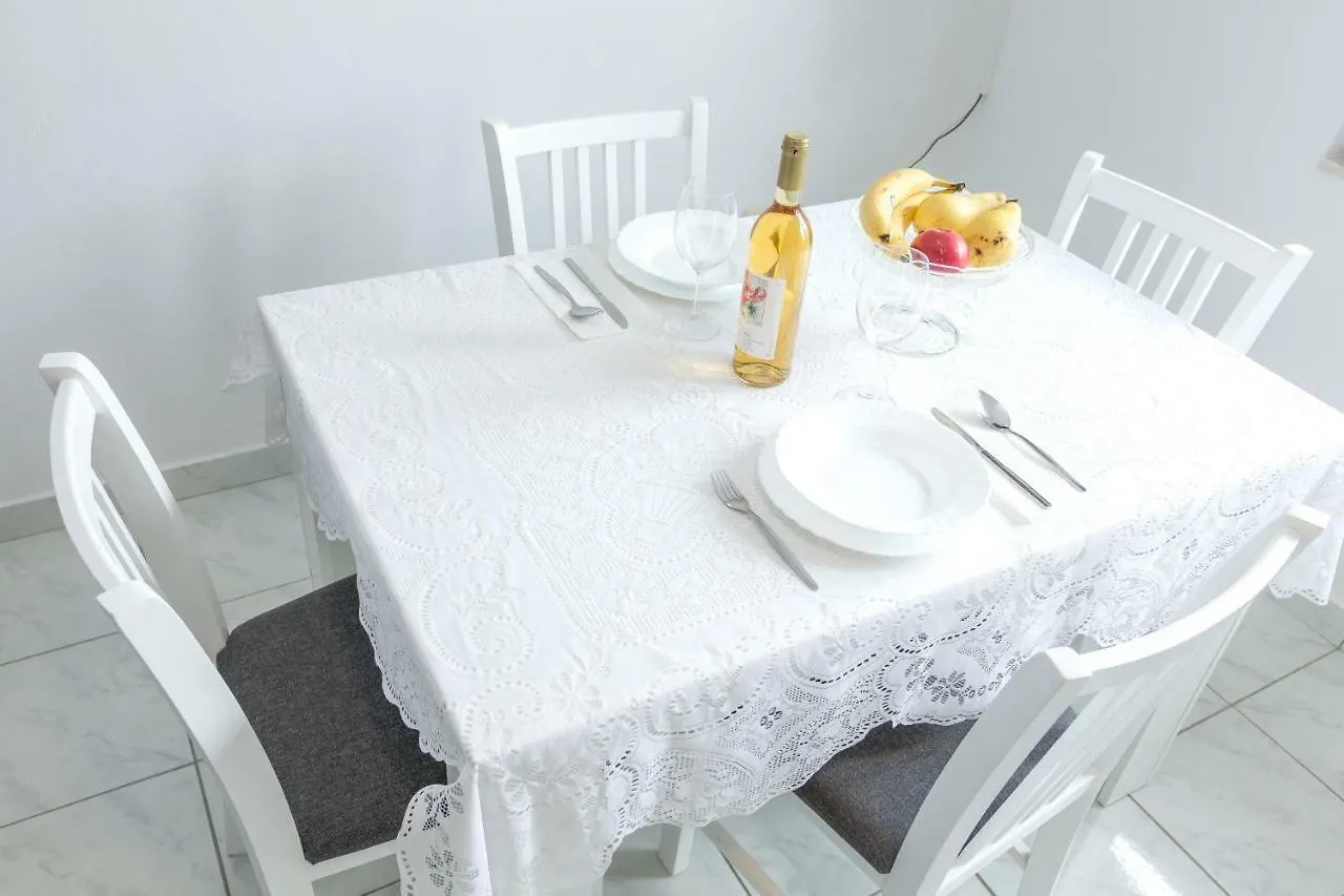 J.K-2 Apartman Zára